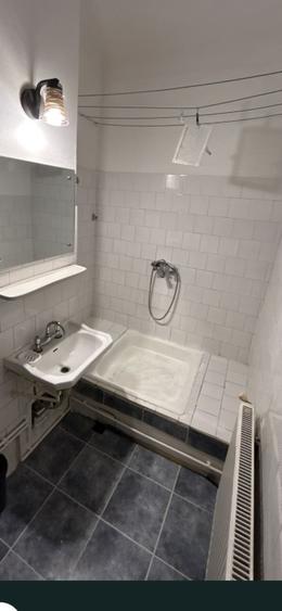 Garsoniera  -langa Colina Universitatii- str Avram Iancu - 4