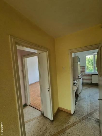 A 37 Liceul sanitar ,Apartament 3 camere confort 1 - 1