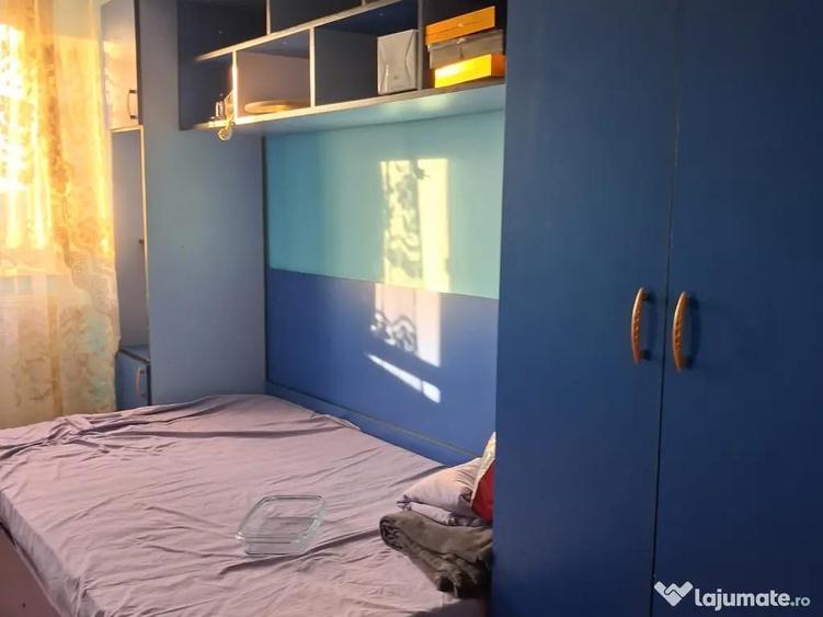 Proprietar pret negociabil,vand apartament 3 camere Viziru 3 - 6