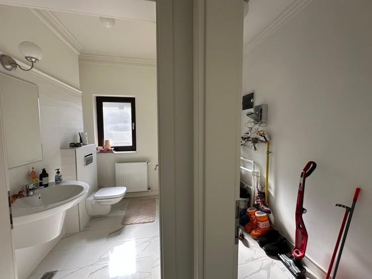 Vila Individuala 5 Camere Otopeni Terasa Parcare Curte Generoasa - 18