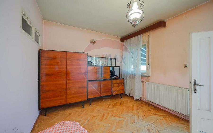 Casa cu 5 camere,489 mp teren de vanzare, in zona Io?... - 2
