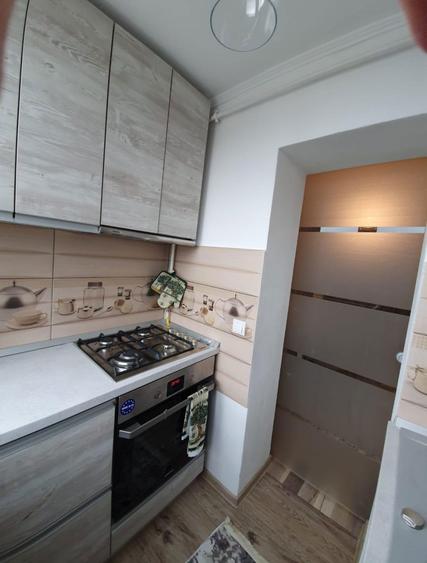 Se vinde - Apartament 3 camere - 7