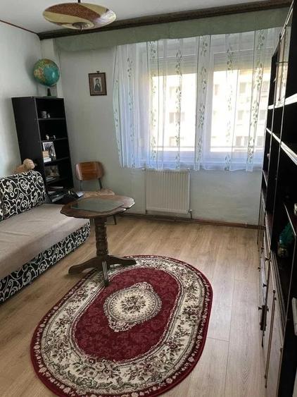 Apartament cu 3 camere decomandat, etaj 2/4, zona Piata Unirii - 2