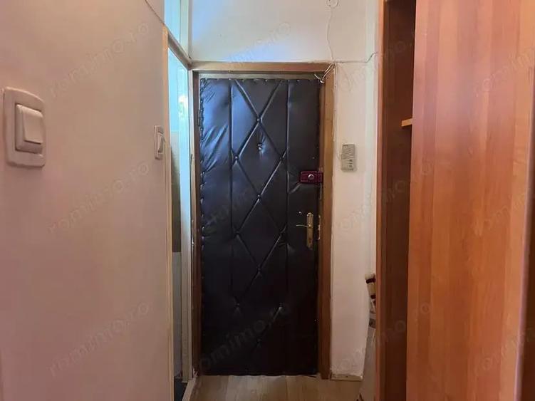 Apartament cu 2 camere decomandat în Liliacului