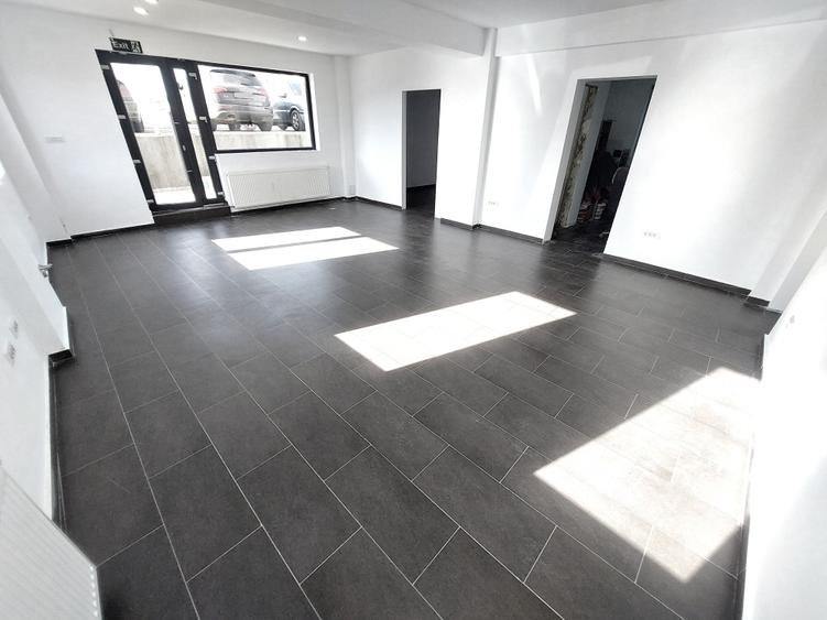 Spatiu Comercial de Inchiriat - Stradal - 4 locuri de parcare - Zona Cristalului - 2