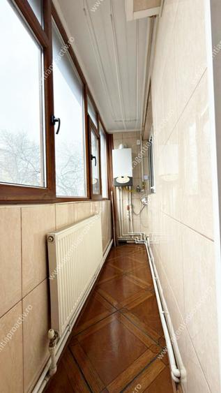 Apartament cu 2 camere, situat la etajul 1, in Micro 20. - 8