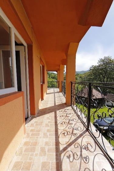 Vând Vilă în județul Maramureș - 13