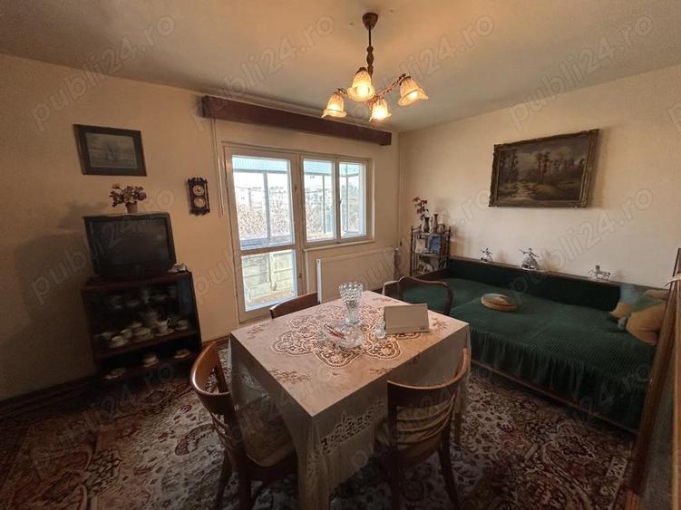 Vand apartament 3 camere decom.Micalaca zona 300,etaj 2 din 4,st.102 mp.cu centrala pe gaz. - 1