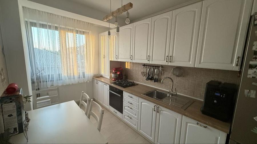 Apartament 3 camere/2 bai decomandat mobilat/utilat, zona Odaile - 5