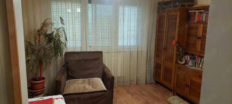 De vanzare apartament 3 camere - 5