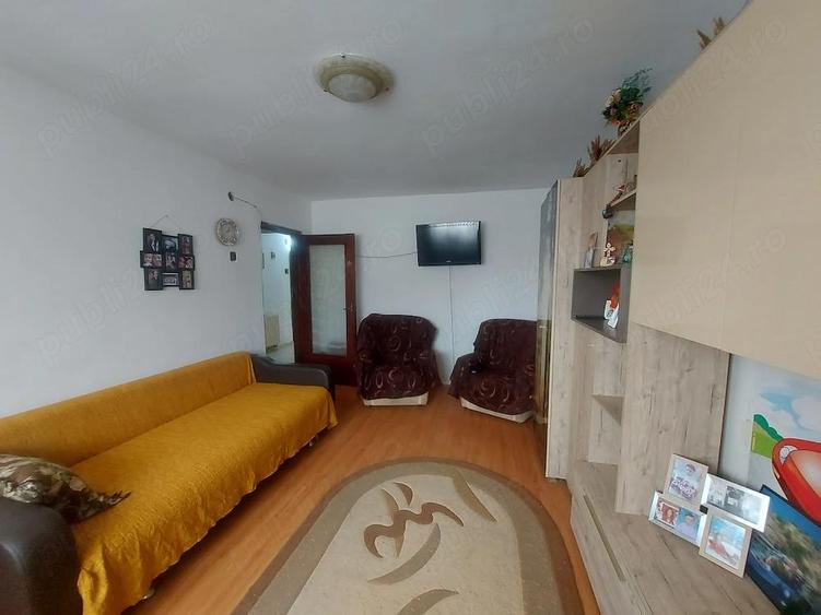 Vanzare apartament 3 camere, zona micro 11 - Targoviste - 3