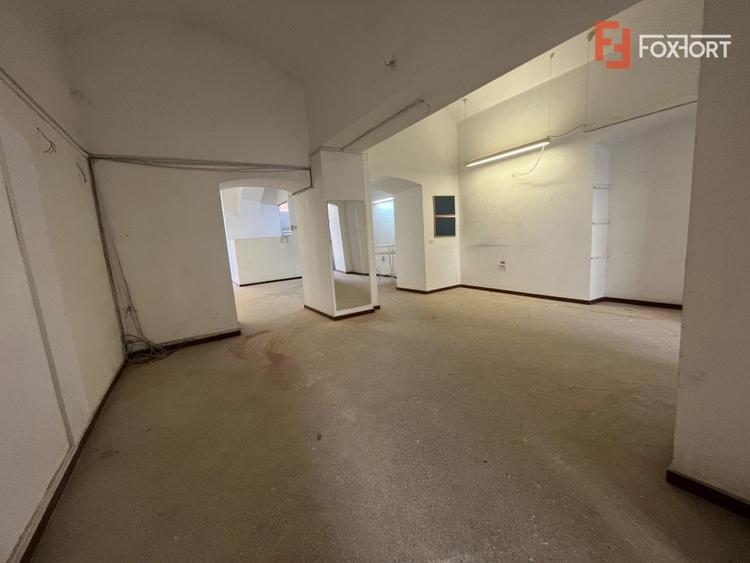 Spatiu comercial, Parter + Demisol, 200 mp, in Piata Libertatii - 5