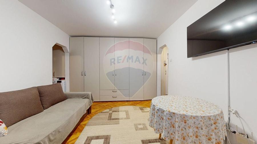 Apartament cu 2 camere de vânzare în zona Florilor - 2