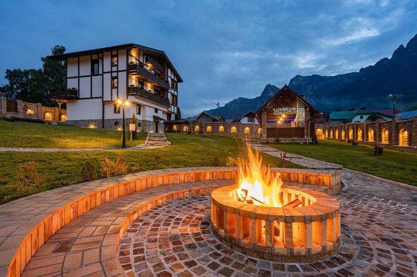 Vilă turistică de vanzare în Bușteni cu panorama superba catre Caraiman - 2