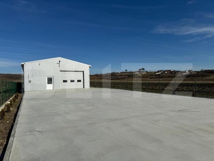 Hala 194 mp utili, platforma betonata 770 mp si teren total de 1.500 mp, Racari - 2