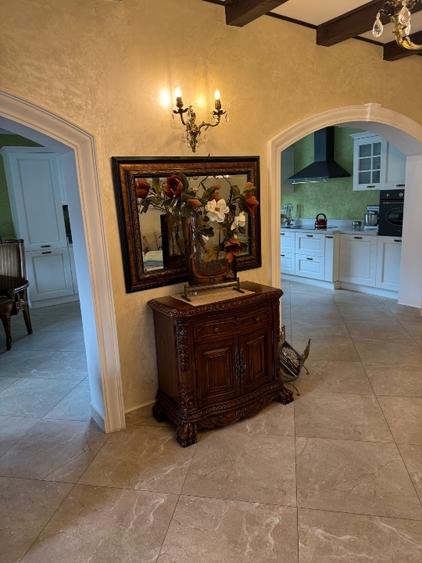 Proprietate super cu  încălzire în pardoseală  cu două case pe curte mare cu 270 - 8