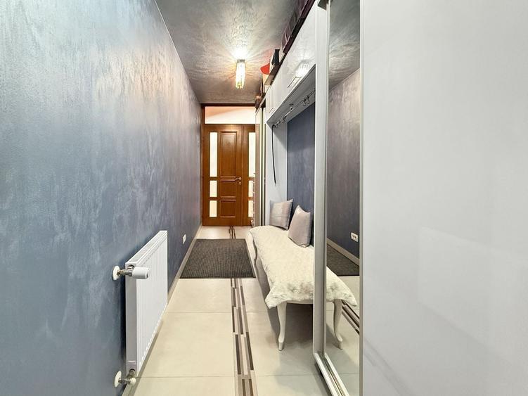 Două case separate , utilizare mixtă– rezidențial & comercial. - 16