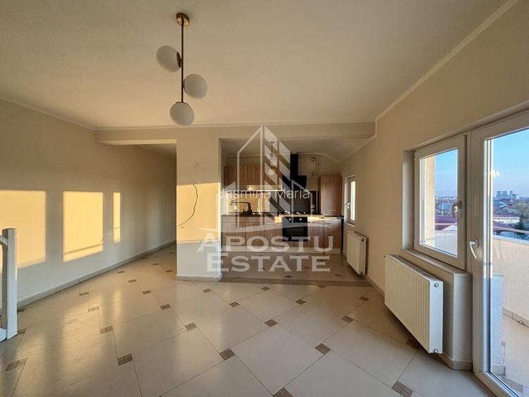 Apartament cu 4 camere in zona Dambovita cu pod amenajat, decomandat Apartament cu 4 camere in zona Dambovita cu pod amenajat, decomandat
