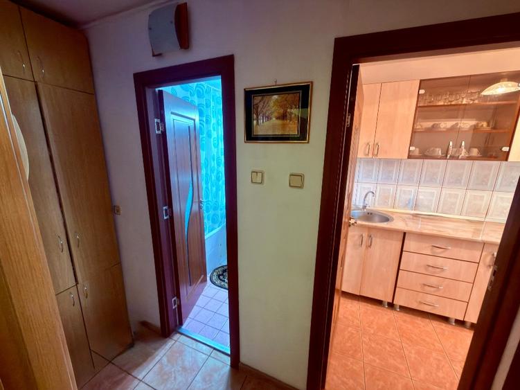 Garsonieră decomandată în Nicolina