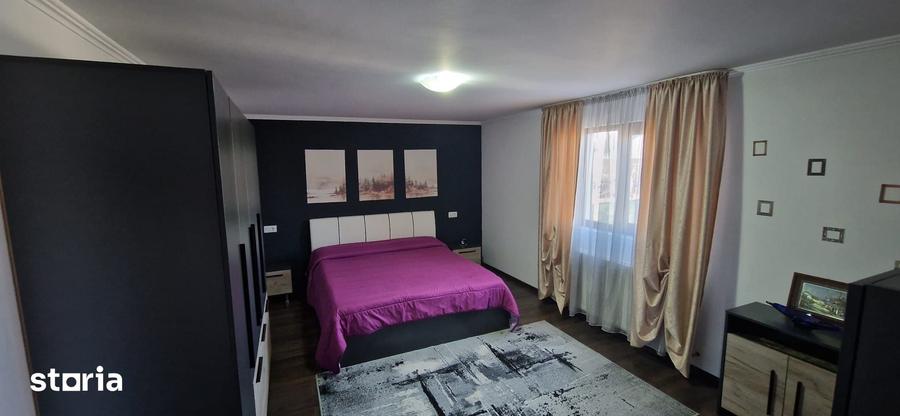 Casă cu 5 camere cu Teren 1400 Mp în Baia