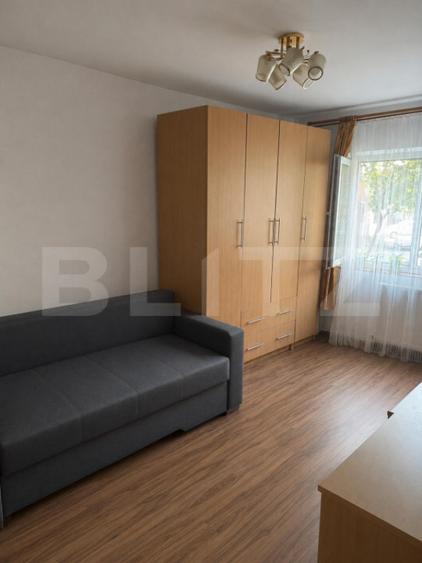 Apartament cu 3 camere decomandat, mobilat în Florilor