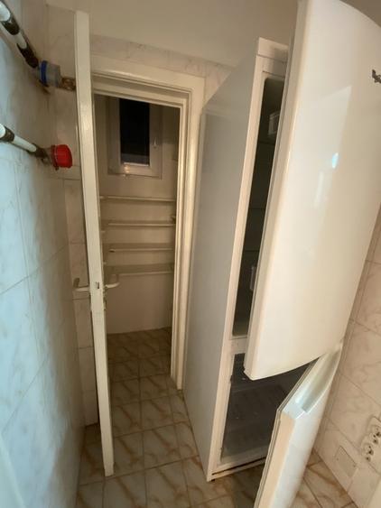 Apartament cu 3 camere semidecomandat, mobilat în Universitate