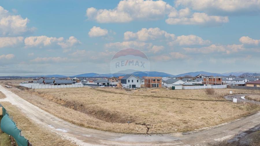 Teren Construcții intravilan de 500 mp, în Hărman