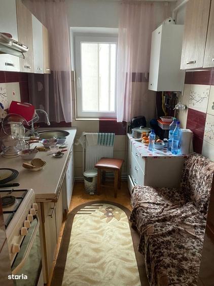 Apartament cu 2 camere semidecomandat în Ciupercenii Noi