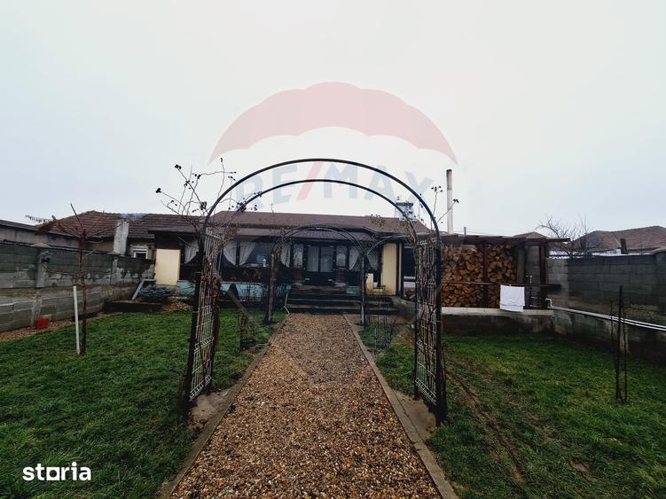 Casă cu 3 camere cu Teren 1262 Mp în Hidiș