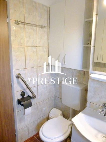 Apartament cu 3 camere decomandat, mobilat în Vasile Aaron