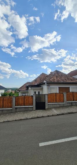 Casă cu 3 camere în Central