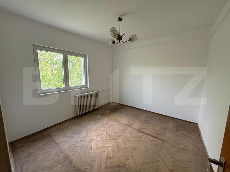 Apartament cu 3 camere semidecomandat în Nord — fotografia 1
