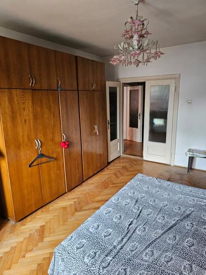 Casă cu 3 camere cu Teren 261 Mp în Exterior Vest