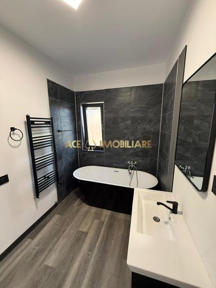 Casă individuală cu 4 camere cu Canalizare în Berceni