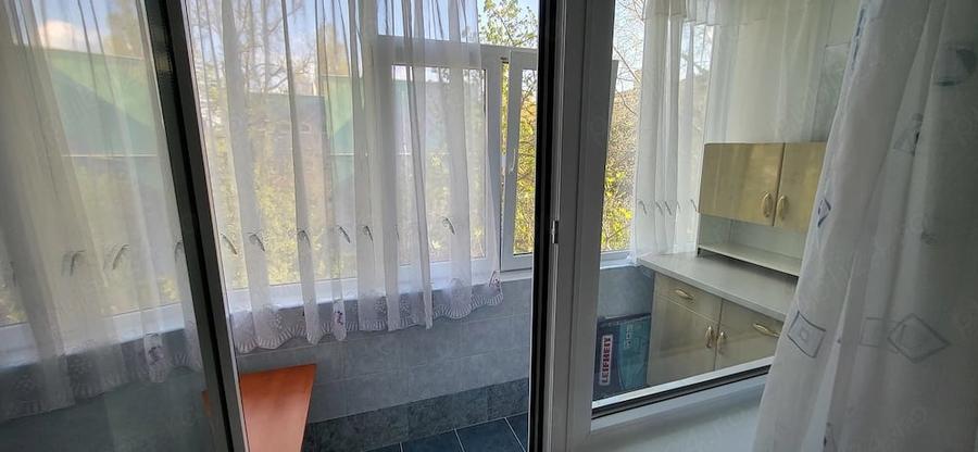 Apartament cu 2 camere semidecomandat, mobilat în Tomis III