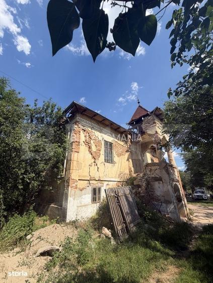 Conac cu priveliste panoramica, 200 mp, 1200 mp teren, zona Lesile