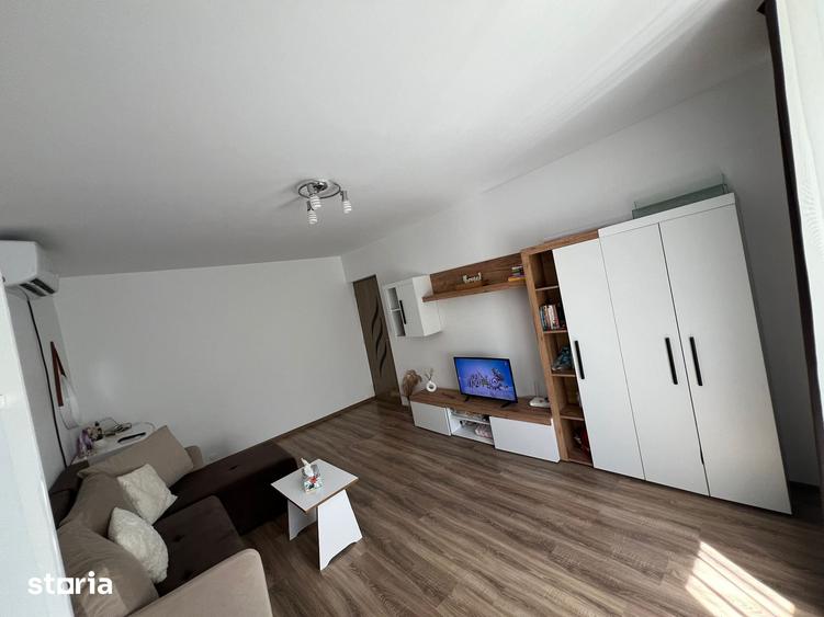 Apartament cu 2 camere decomandat în Crângași