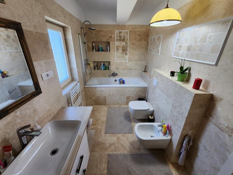 Duplex cu 4 camere cu Canalizare în Galata