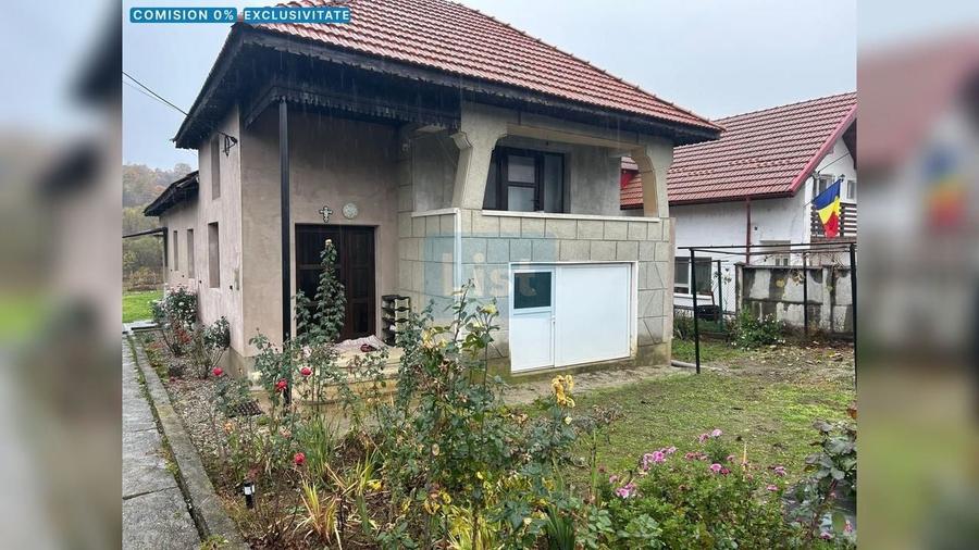 Casă cu 3 camere cu Canalizare în Rasova