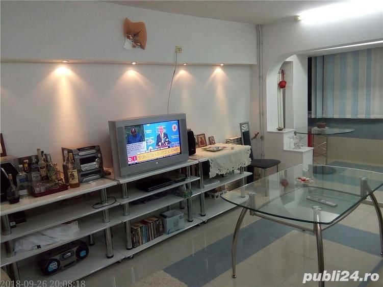 Apartament cu 3 camere decomandat în Tomis Mall