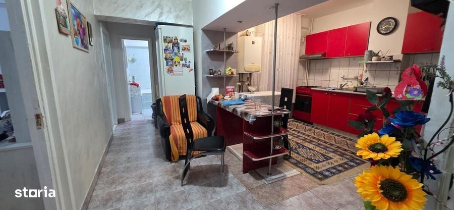 Apartament cu 3 camere decomandat în Orizont