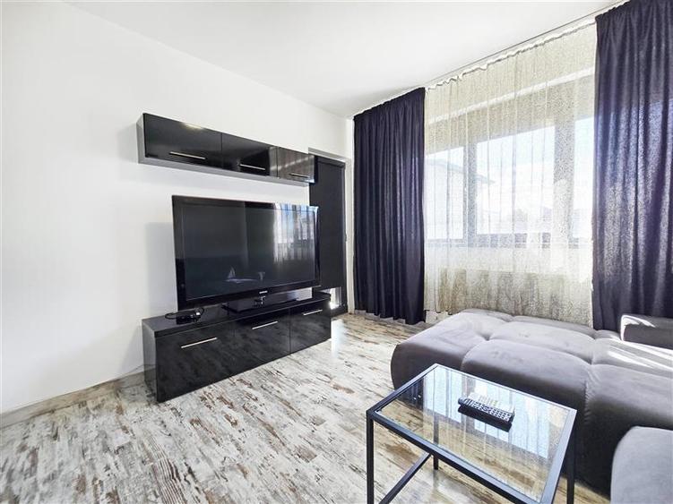Duplex cu 4 camere cu Canalizare în Domnești