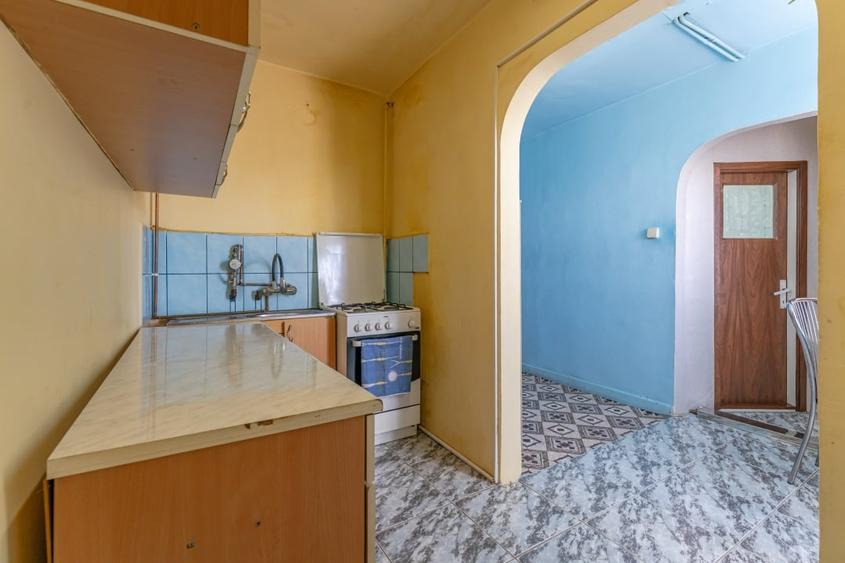 Apartament cu 2 camere semidecomandat, mobilat în Bartolomeu