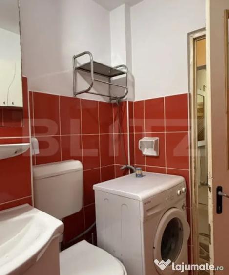 Apartament cu 3 camere decomandat în Sângeorgiu de Mureș