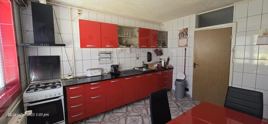Apartament cu 2 camere decomandat în Apusului