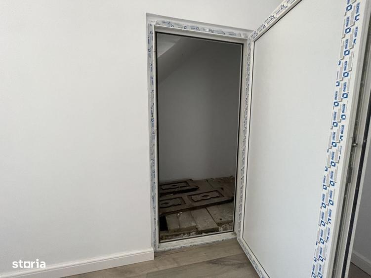 Casă cu 4 camere în Gara Veche