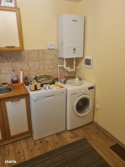 Casă cu 3 camere decomandat în Strei