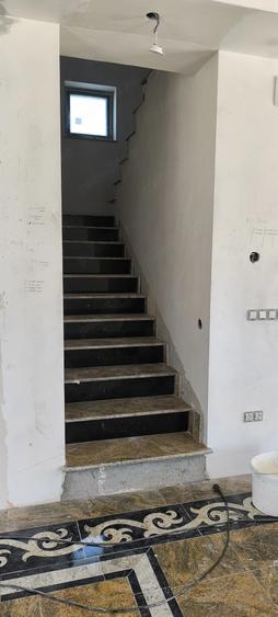 Casă cu Teren 420 Mp în Central