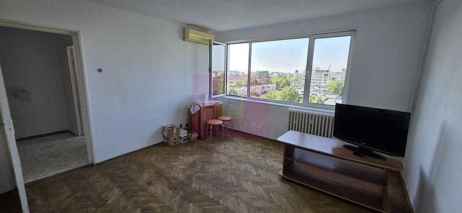 Apartament cu 3 camere semidecomandat în Cablul Românesc
