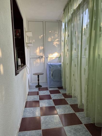 Apartament cu 3 camere decomandat în Uverturii